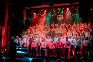 The full Chorus in action